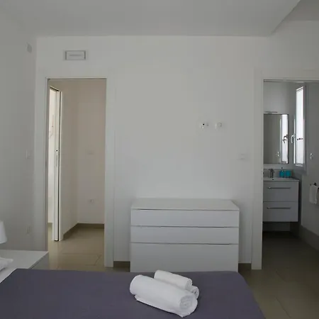 Ciciria - Private Seafront *