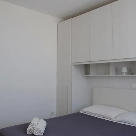 Ciciria - Private Seafront Apartament *